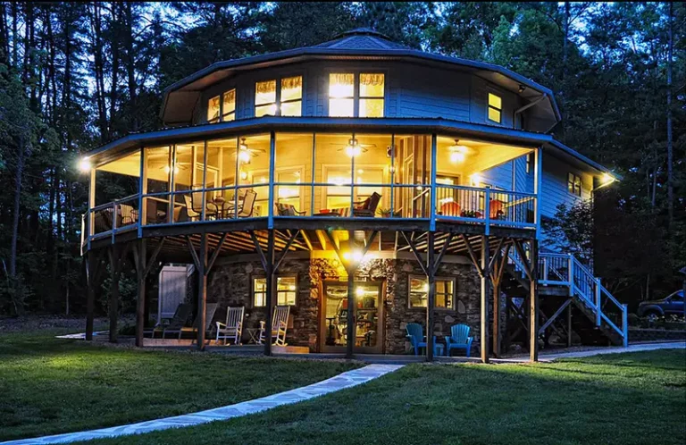 Eco Home Builders: Sustainable Living, Benefits of Green Technology, and Real-World Examples